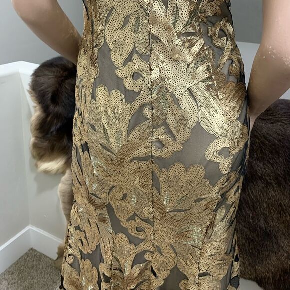 Gorgeous Sequined Golden Floral Lace Mermaid Gown - Picture 16 of 16